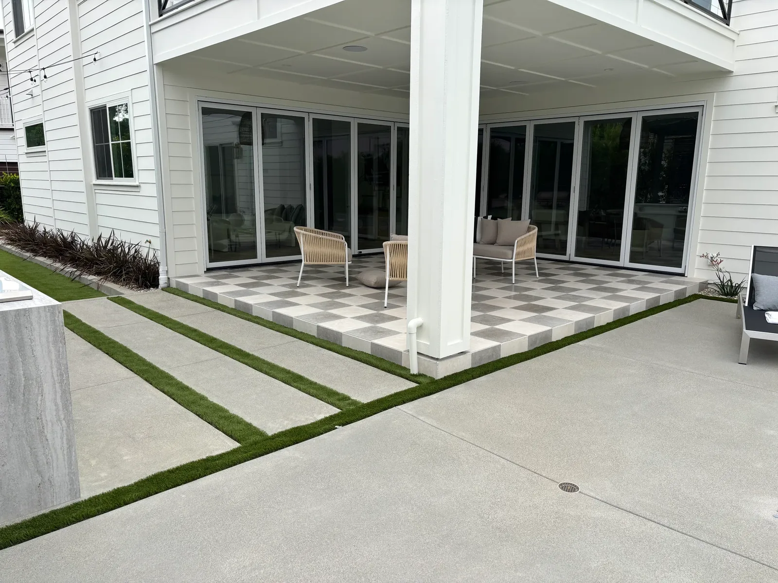 Coastal Modern Farmhouse — outdoor living detail 17