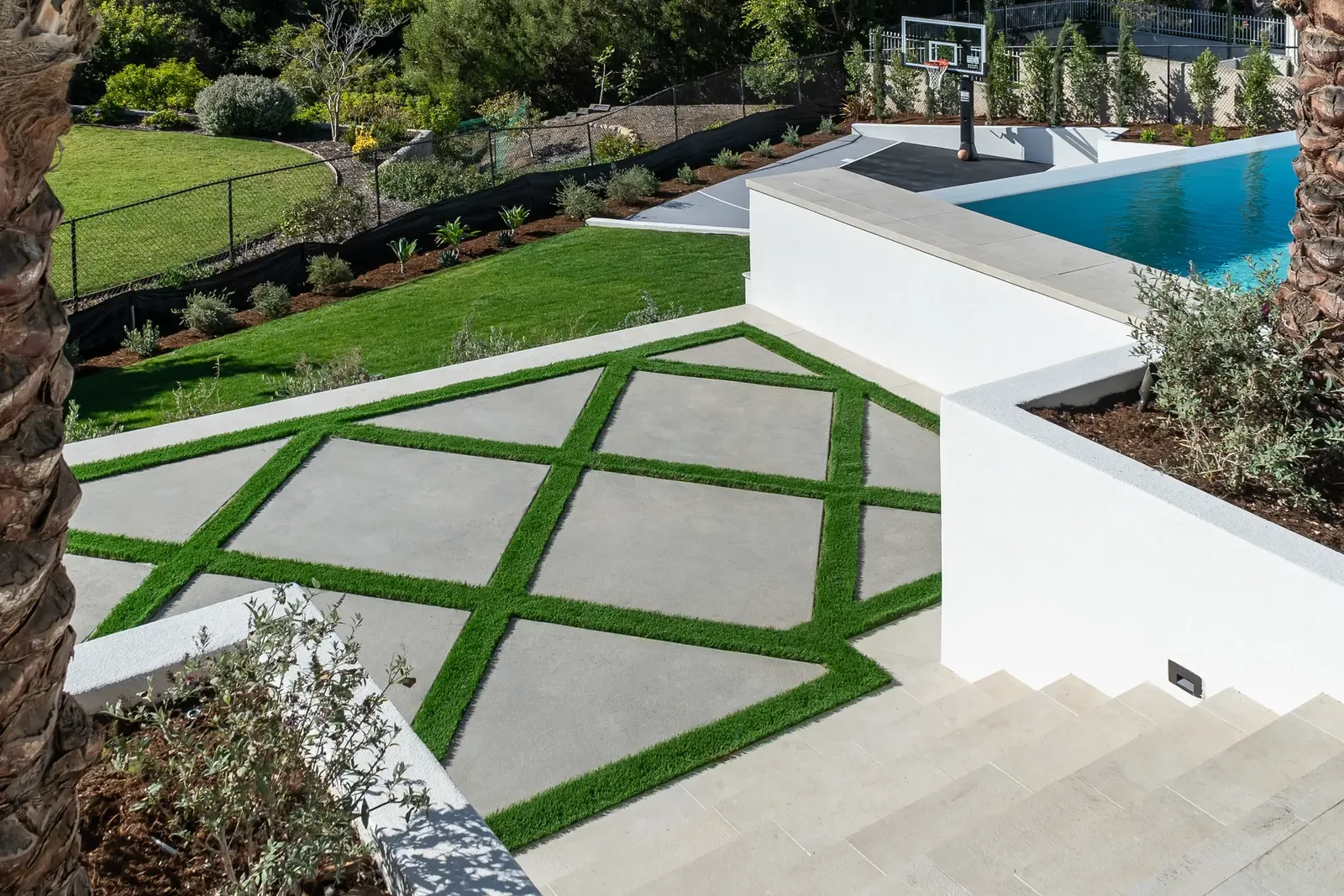 Modern hardscape patio with clean lines